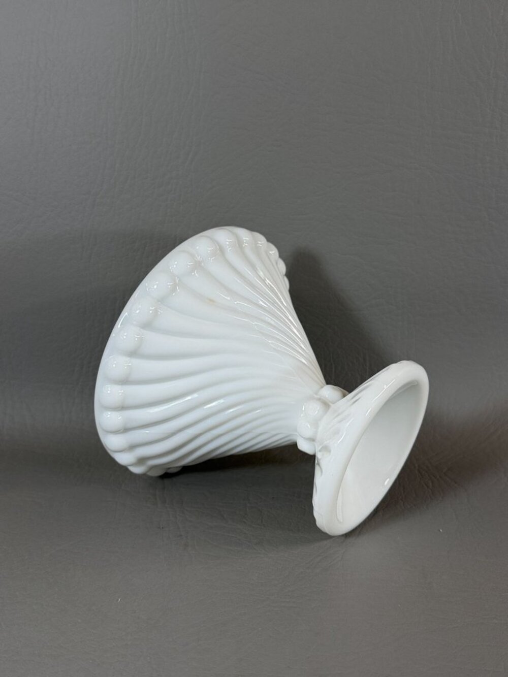 Vintage Westmoreland Milk Glass Ball Swirl Pedestal Candy Dish Compote Bowl - Picture 8 of 10